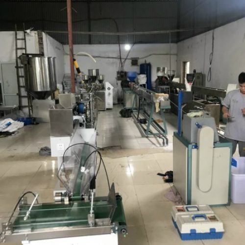 Máy sản xuất ống hút tự động