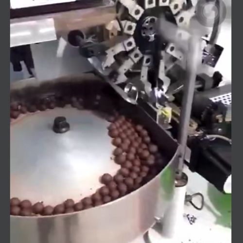 Máy đóng gói socola hình tròn tự động