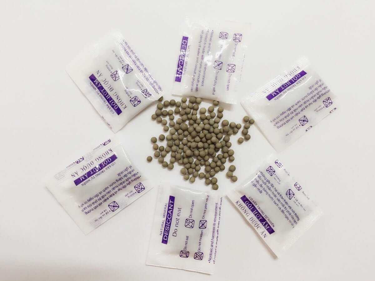 Gói hút ẩm Desiccant 3g 4x5 OPP