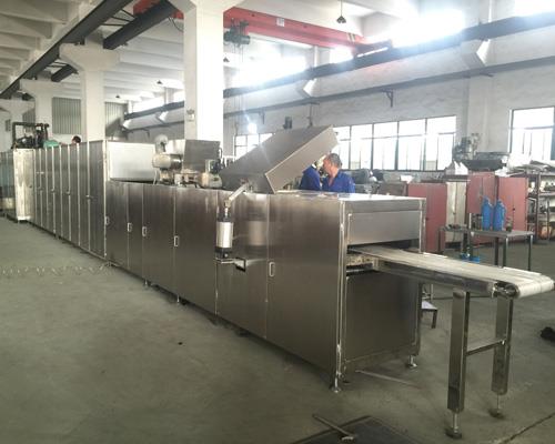 Dây chuyền sản xuất khuôn sôcôla tự động